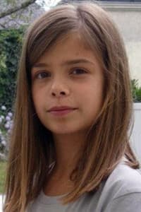 Zélie Jobert in Cherche fiancé tous frais payés