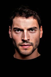 Akin Akinözü in Hercai