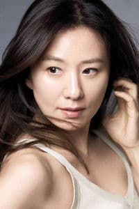 Kim Hee-ae in 보통의 가족