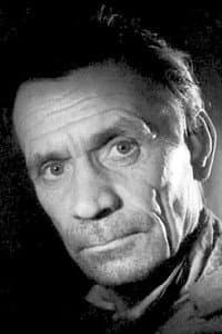 Aleksandr Titov in Пядь земли