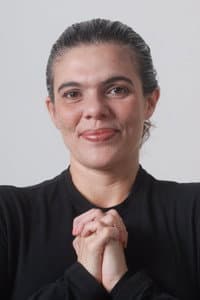 Fernanda Paquelet in Pau Brasil