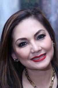 Nia Daniati in Nostalgia di SMA