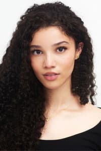 Malia Baker in Descendants: Wicked Wonderland