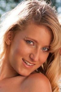 Kelly Pix in Escapades Sexuelles