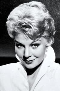Evy Norlund in The Flying Fontaines
