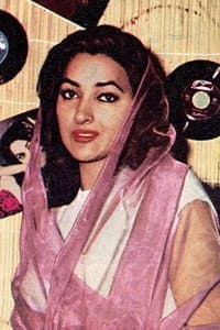 Vida Ghahremani in Hysteria