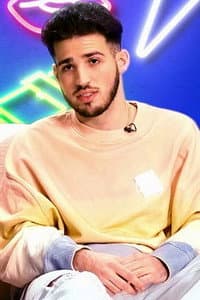 Ethan Berrebi in Par un regard: Chapitre 1