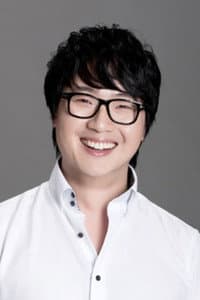 Hong Bum-ki in Larva Eiland: De Film