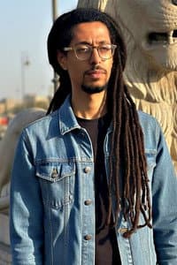 Mahmoud Omar in Marion, Galos e Passarinhos