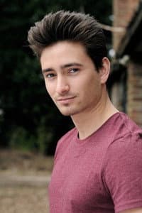 Tom Bott in Shank