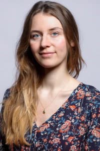Zélie Brackman in Sœurs et demie