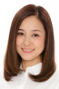 Akiko Oshidari in Farda
