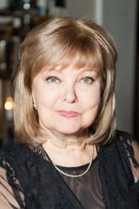 Lyudmila Gladunko in Поручить генералу Нестерову...