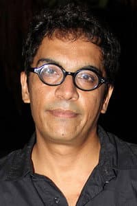 Vrajesh Hirjee in Roadside Romeo