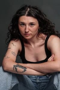 Inma Núñez in Violeta y los días grises