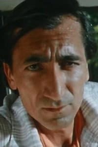 Mergen Niyazov in Ýer titremesindäki çagalar