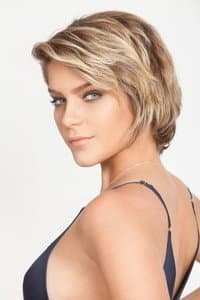 Isabella Santoni in Roberto Carlos Especial 2017 “ Esse Cara”