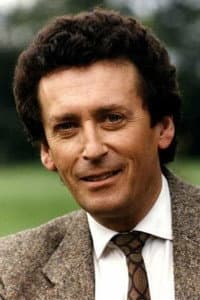 Robert Powell in Il segno del comando