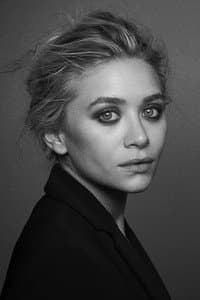 Ashley Olsen in The Adventures of Mary-Kate & Ashley: The Case of the Fun House Mystery
