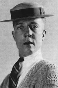 Harry Keaton in Gun Girls