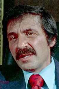John Barnum in Heads or Tails