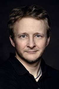 Łukasz Lewandowski in Bliscy