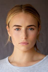 Saskia Archer in The Reef: Stalked