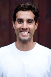 Joe Kinder in La Dura Dura