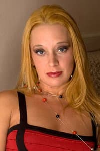 Dawn Lyn in Old Habits Die Hard