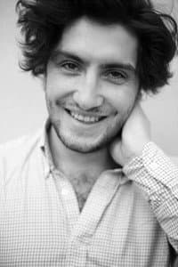 Esteban Carvajal-Alegria in La Vie sera belle