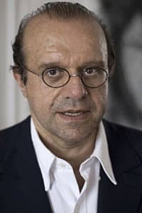 Hervé Témime in La Robe
