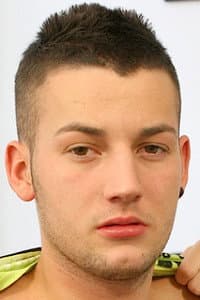 Danny Cunningham in Stretch that Hole