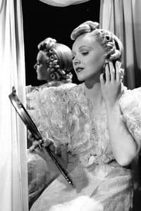 Wyn Cahoon in Murder in Greenwich Village