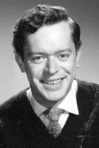 Paul Massie in Docteur Caraïbes