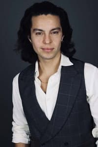 Sebastián Viveros in Turncoat