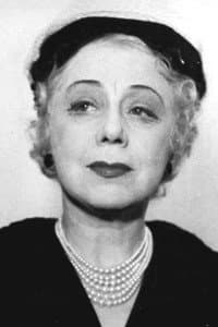 Elsa Carlsson in Giftas