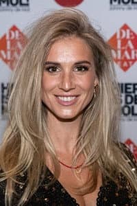 Anouk Van Schie in Limo