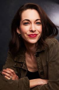 Elena Hollander in While They Were Sleeping