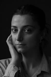 Oksana Mirzoyan in Sonnet