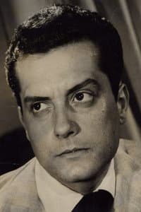 Cyll Farney in Os Dois Ladrões