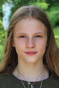 Emilia Warenski in Bleistiftstriche