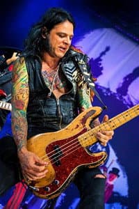 Chuck Garric in Alice Cooper: Live at Montreux 2005