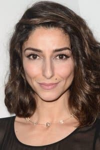 Necar Zadegan in Cosmetic Criminals