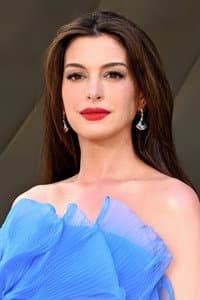 Anne Hathaway in Covidwood, l'année où Hollywood s'arrêta