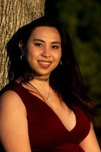 Sarah de Leon in Chompy & the Girls
