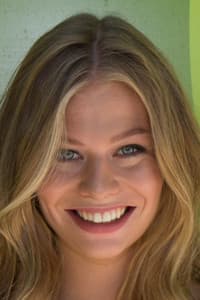 Zoë Straub in Filip