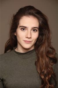 Lucía Tinajero in La Madre