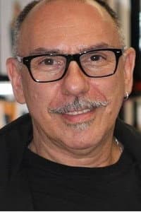 Ariel Moshe in A Mulher Fatal Encontra o Homem Ideal