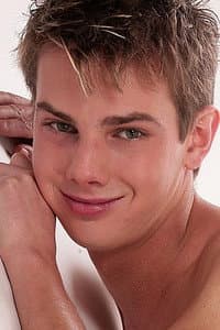 Johny Hunter in Tiny & Hard