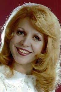 Violeta Rivas in Nacidos para cantar